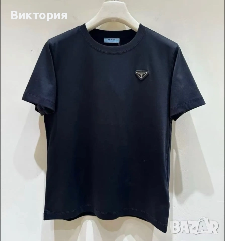 Черна тениска на Prada