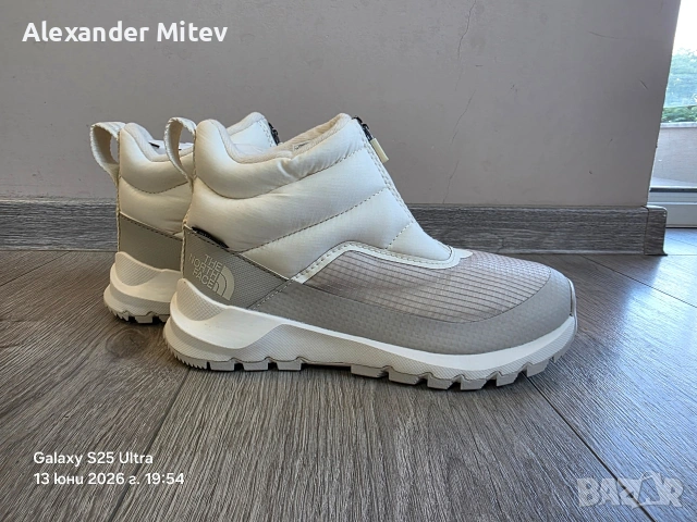 Дамски обувки The North Face.
