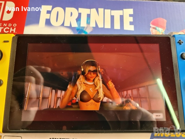 Конзола Nintendo Switch Fortnite Special Edition + Asphalt, снимка 7 - Nintendo конзоли - 55534498
