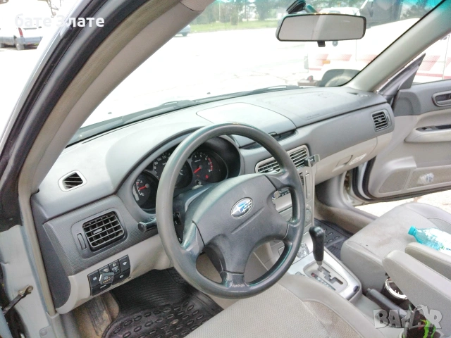 Subaru Forester 2004 2.0 Automatic, снимка 4 - Автомобили и джипове - 54492214