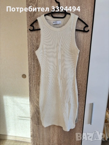 Къса рипсена рокля Bershka