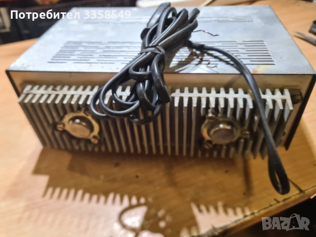 Продавам токоизправител за акумулатор , снимка 2 - Друга електроника - 54361751