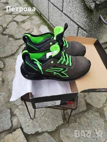 нови работни обувки с бомбе . 44 номер. 