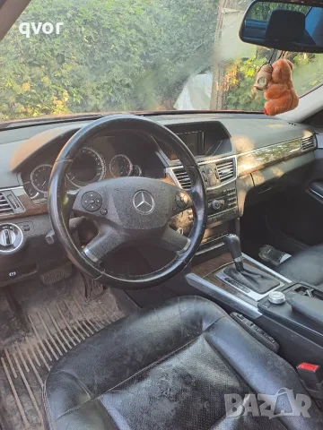 Продавам мерцедес Е200, снимка 5 - Автомобили и джипове - 55581419