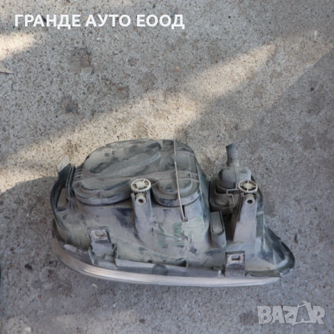 Десен фар  за Фолксваген Голф IV, снимка 4 - Части - 54565290