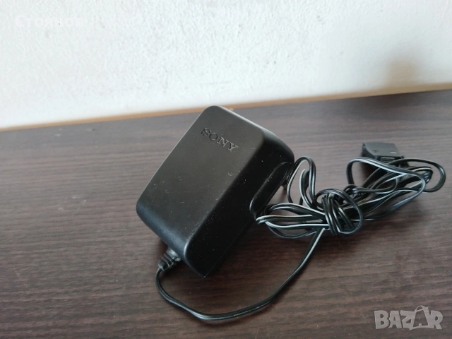 Оригинално зарядно за GSM  Sony QN-2AC1 (5V / 500mA) , снимка 2 - Оригинални зарядни - 54691070