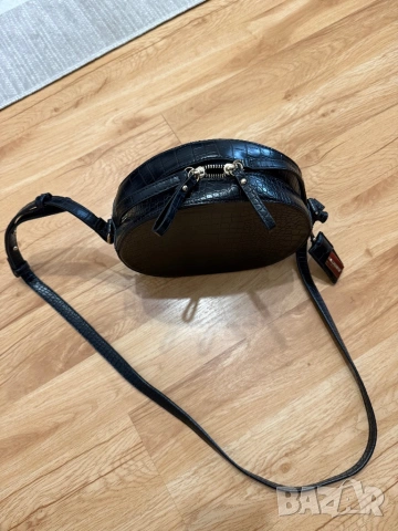 Оригинални маркови дамски чанти, снимка 4 - Чанти - 54014183