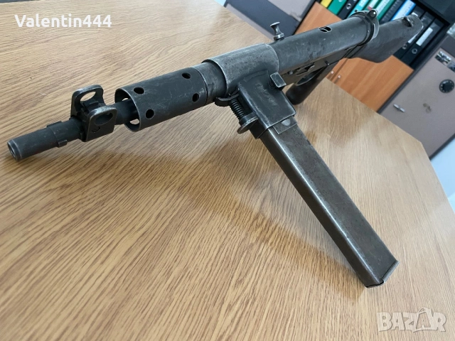 КАРТЕЧЕН ПИСТОЛЕТ „СТЕН“ МК 5  - ДЕАКТИВИРАН/ОБЕЗОПАСЕН, снимка 4 - Бойно оръжие - 54025492