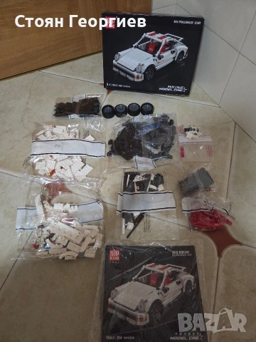 Чисто нов комплект за конструиране на модел кола Mould King 911 Pull-Back (модел 15063).