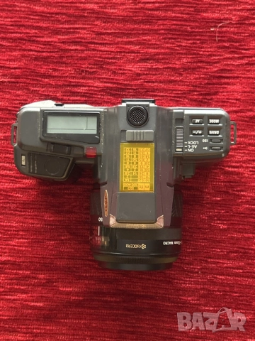 фотоапарат Yashica 230 AF с обектив 35-701:3,3-4,5 52мм, снимка 2 - Фотоапарати - 55257124