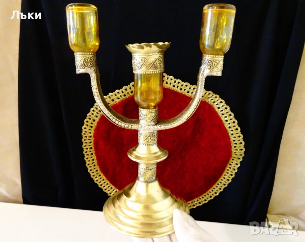 Уникален бронзов свещник,релефни орнаменти. , снимка 13 - Антикварни и старинни предмети - 54071392