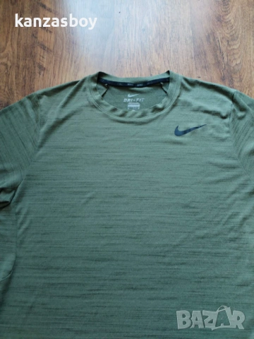 nike dri fit - страхотна мъжка тениска XL, снимка 4 - Тениски - 54693009