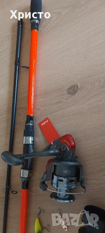 Нов спининг к-т от спининг въдица с макара влакно и клатушки , снимка 2 - Въдици - 53992457