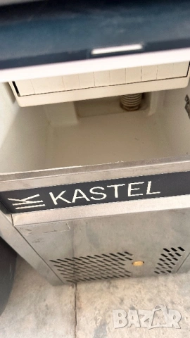 Ледогенератор Kastel , снимка 2 - Обзавеждане за заведение - 54862173