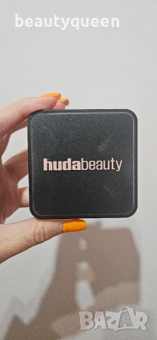 Пудра Huda Beauty , снимка 6 - Козметика за лице - 54976738