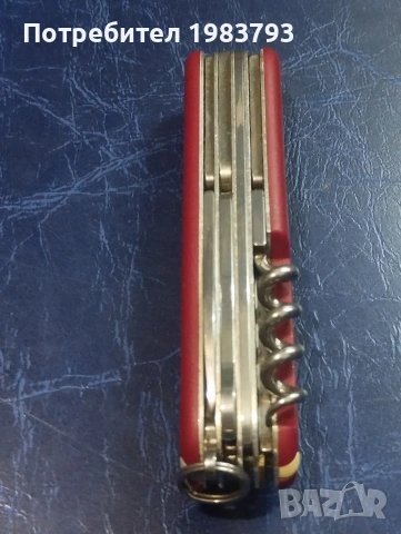 Многофункционален стар модел Victorinox Switzerland с ножица и трион., снимка 8 - Ножове - 54818682