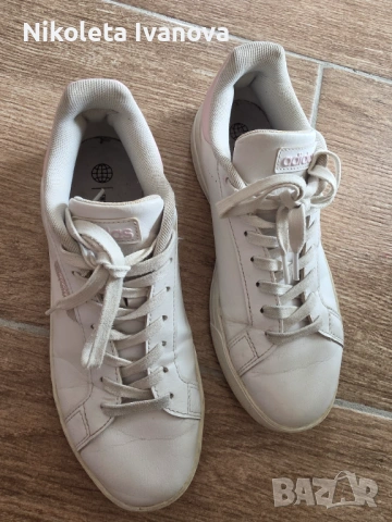 Оригинални маратонки на ADIDAS