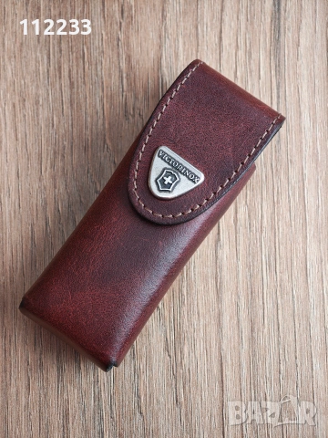 Кожен калъф Victorinox 4.0822.L, снимка 4 - Ножове - 55263164