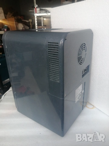 Мобилен хладилник на 12V и 220V 