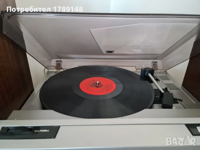 Радиограмофон Сириус РЗ 226 в отлично състояние с две колони., снимка 2 - Грамофони - 55193150
