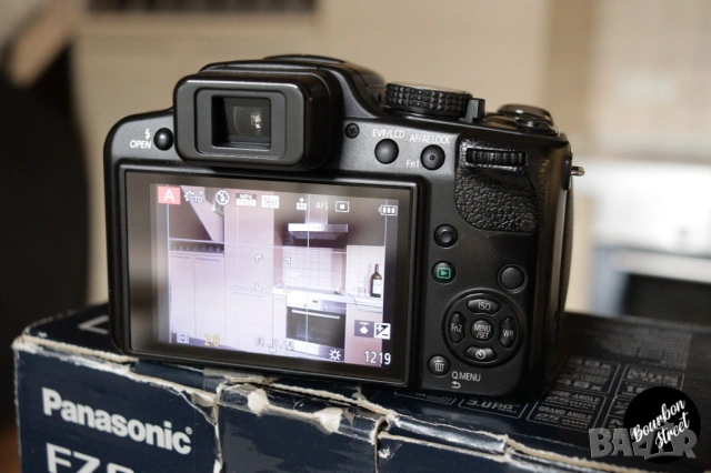 Panasonic Lumix FZ62 с 24х оптичен зуум и 1920x1080 видео, снимка 2 - Фотоапарати - 54541472