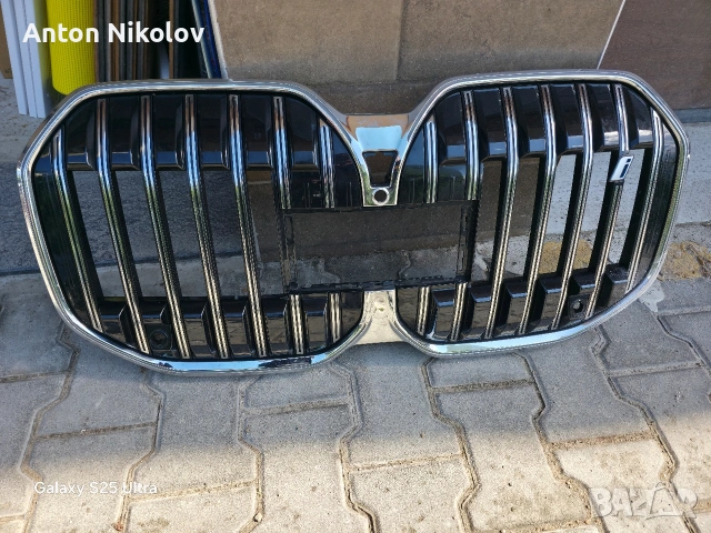 Предна решетка за bmw g70 i7 от 2022 година, снимка 2 - Части - 54665817