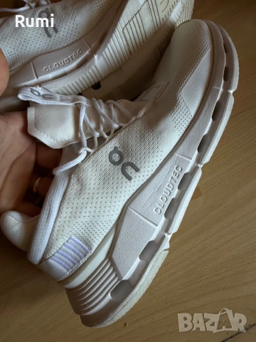 Оригинални маратонки ON Cloudnova Triple White ! 41 н, снимка 6 - Маратонки - 54724574