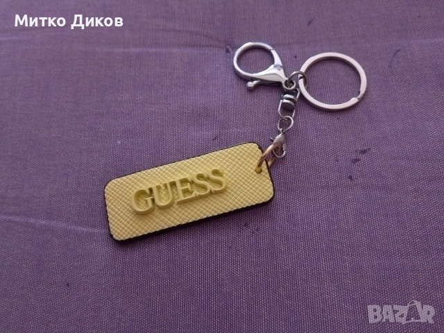 Ключодържател Дубай винтидж и Марков на Guess и Дева Мария с младенеца винтидж, снимка 4 - Колекции - 51553045