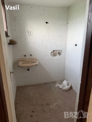 Двуетажна къща в с. Покрайна, снимка 17 - Вили - 54347473