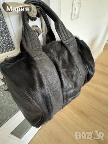 Черна чанта от естествена кожа и кожа с косъм на „Alexander Wang/Александър Ванг”