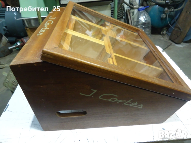 Кутия-витрина за пури, снимка 3 - Друго търговско оборудване - 54358832
