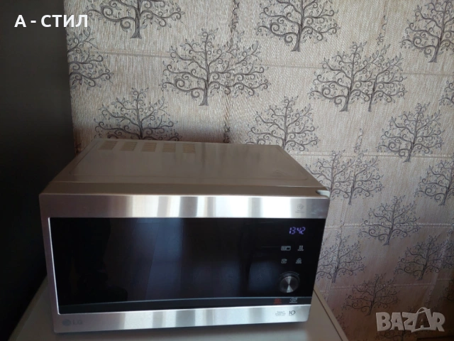 Микровълнова печка LG, снимка 2 - Микровълнови - 54719567
