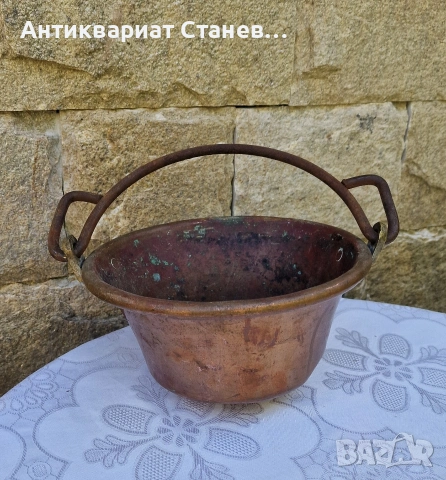 Стари масивна медна кофа с желязна дръжка 