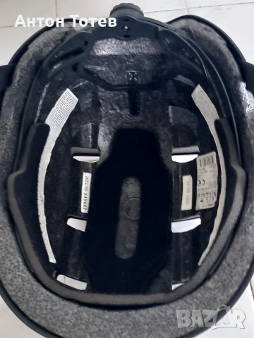 Детска каска S (52-55см)+ръкавици S р-мер , снимка 3 - Детски велосипеди, триколки и коли - 54288527