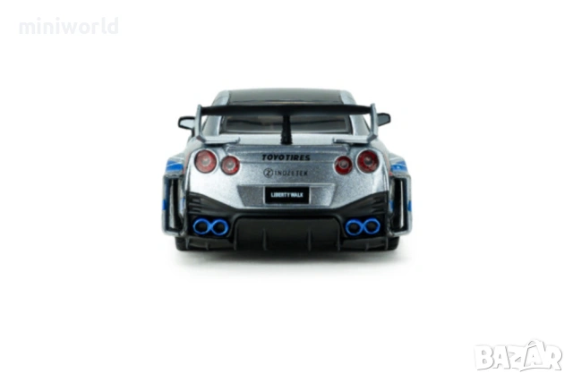 Nissan GT-R R35 Liberty Walk Silhouette 2020 - мащаб 1:43 на Solido моделът е нов в PVC дисплей-кейс, снимка 7 - Колекции - 54700384
