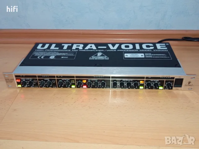 Микрофонен предусилвател / процесор Behringer Ultra-Voice Pro VX2000