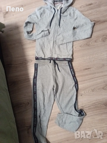 Екип Tommy Hilfiger