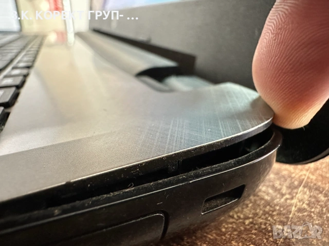 Продавам лаптоп HP 15-ac106nu, снимка 4 - Лаптопи за дома - 54823575