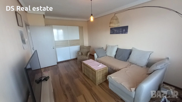 Двустаен разширен апартамент 80 кв.м