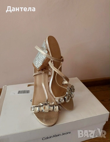 ASOS Луксозни дамски златисти сандали с камъни, снимка 4 - Сандали - 54216887