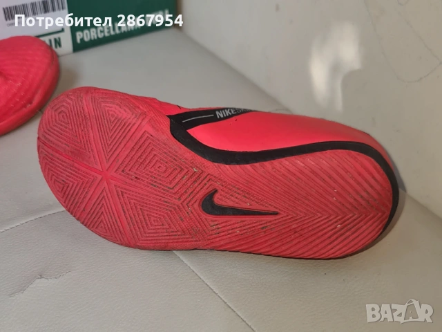 Детски футболни обувки NIKE, снимка 5 - Футбол - 54807214