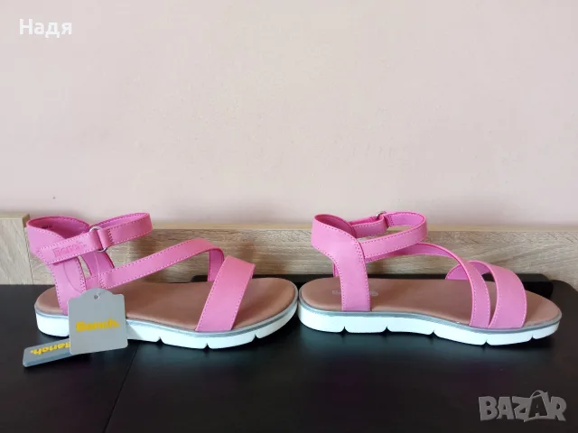 нови, Bench, №32/21 см- 50 % отстъпка, снимка 8 - Детски сандали и чехли - 55530632