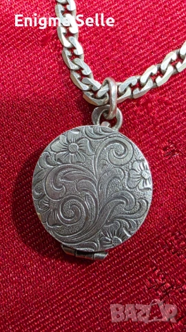 Сребърен синджир със винтидж сребърен медальон - муска - кутийка с тайник, амулет, сребро 13,82 гр