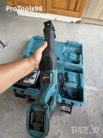 Makita DJR186 Саблен трион, снимка 6 - Триони и циркуляри - 55263604