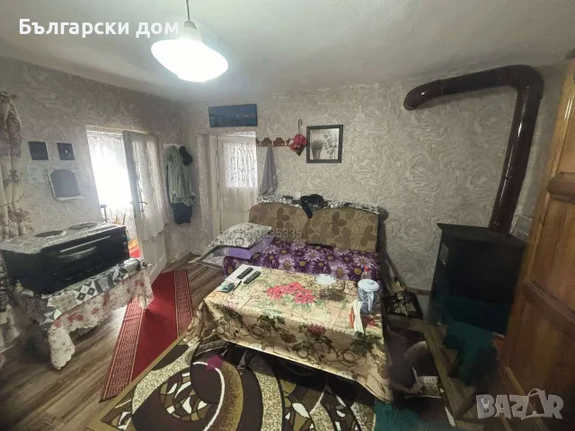 Продава се едноетажна къща на Пинета в общ двор с друга къща - гр. Добрич за 39 000 €, снимка 7 - Етаж от къща - 55389697