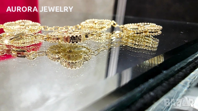 Van Cleef & Arpels VCA 5 Motifs Gold Clear Vintage Alhambra Дамска Гривна, снимка 6 - Гривни - 54500682