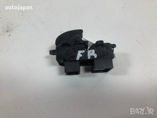 Копче ел.стъкло предно дясно  Honda Accord 6 2002