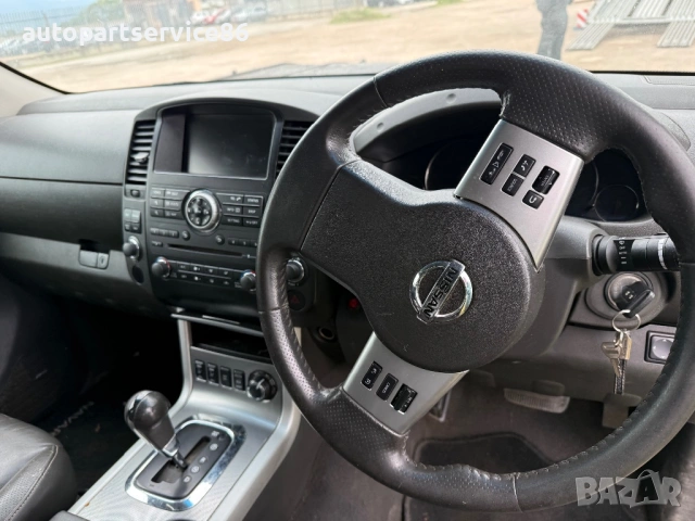 На части Nissan Navara 3.0 dci автоматик 2012 , снимка 10 - Автомобили и джипове - 54537095