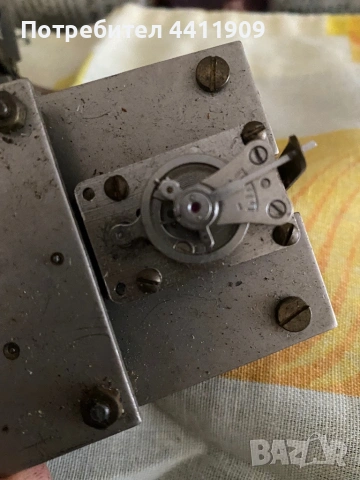 Часовник за ремонт или части, снимка 13 - Стенни часовници - 54365537