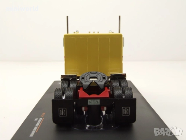 International Transtar 4300 влекач 1980 - мащаб 1:43 на IXO Models нов в PVC дисплей-кейс, снимка 7 - Колекции - 54701142